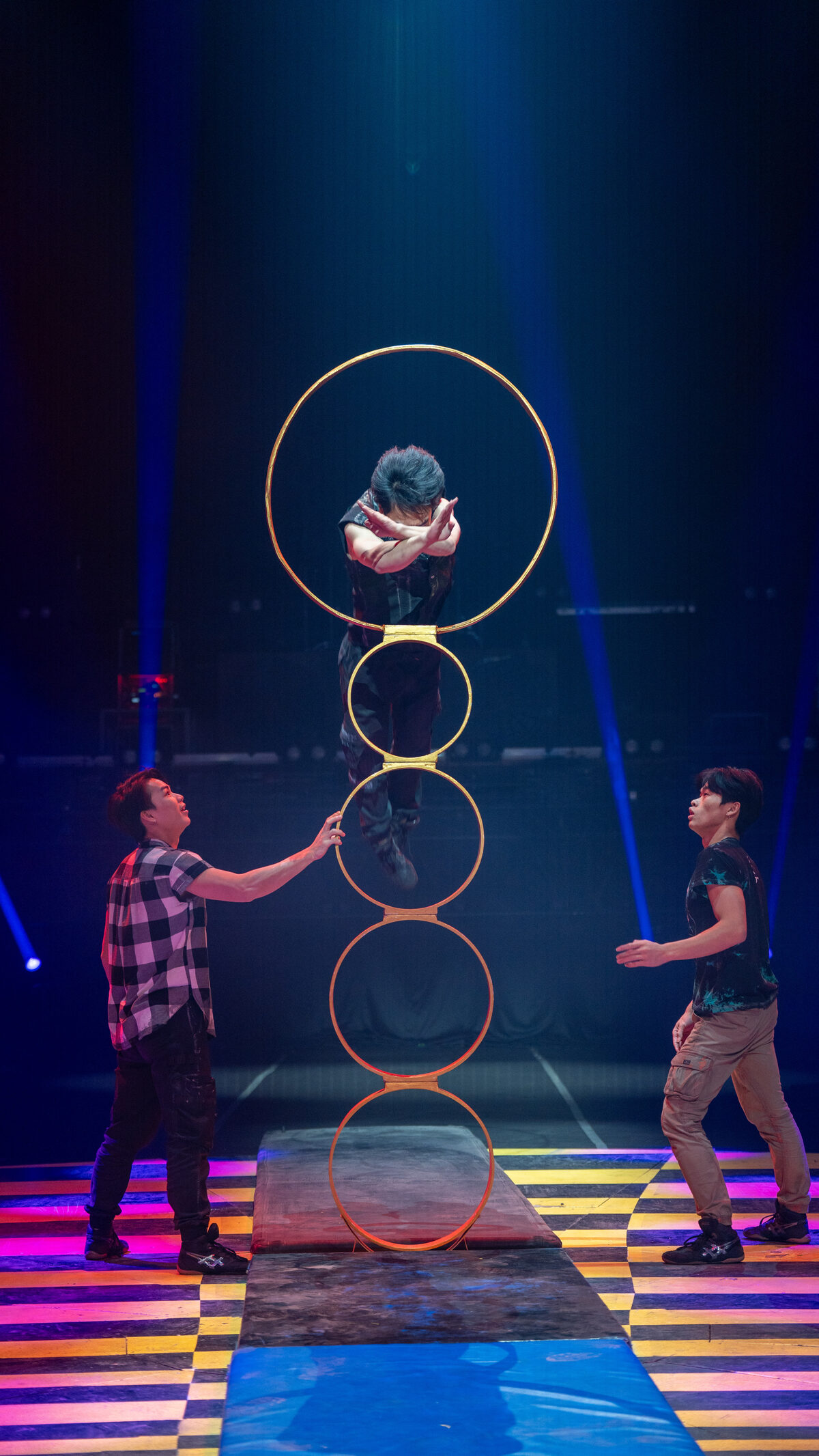 Trio Hoop Diving